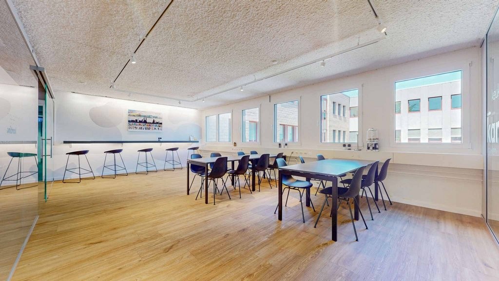 870m² office, photo 5 of 8