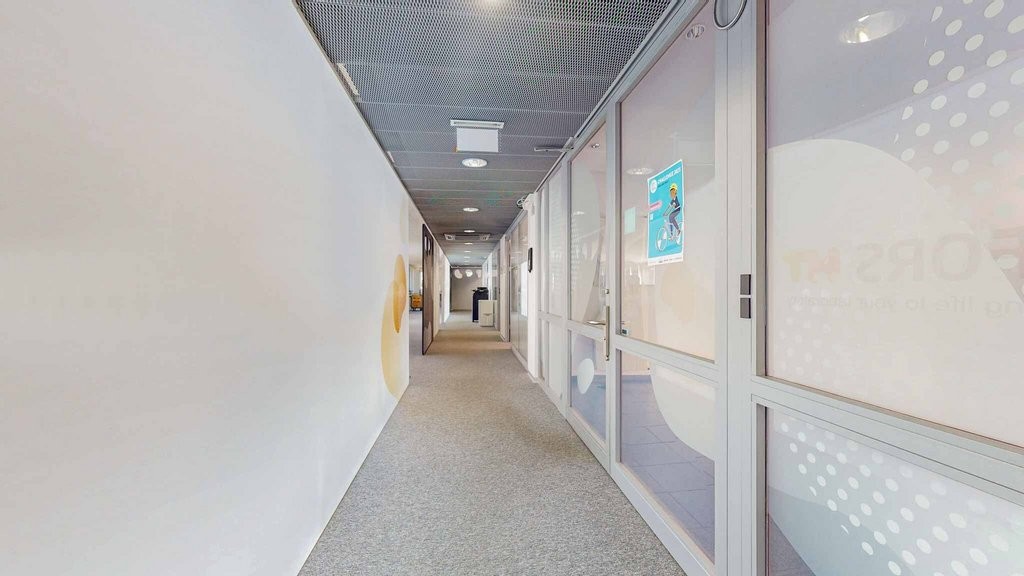 870m² office, photo 6 of 8