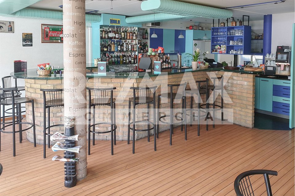 Restaurant, photo 3 of 7