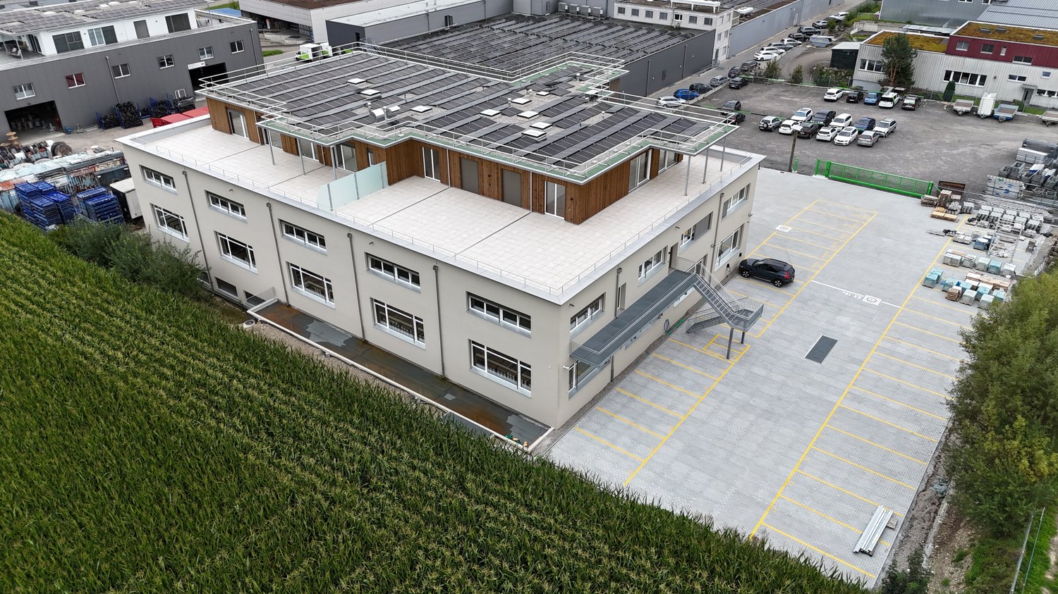 277m² commercial, photo 1 of 10
