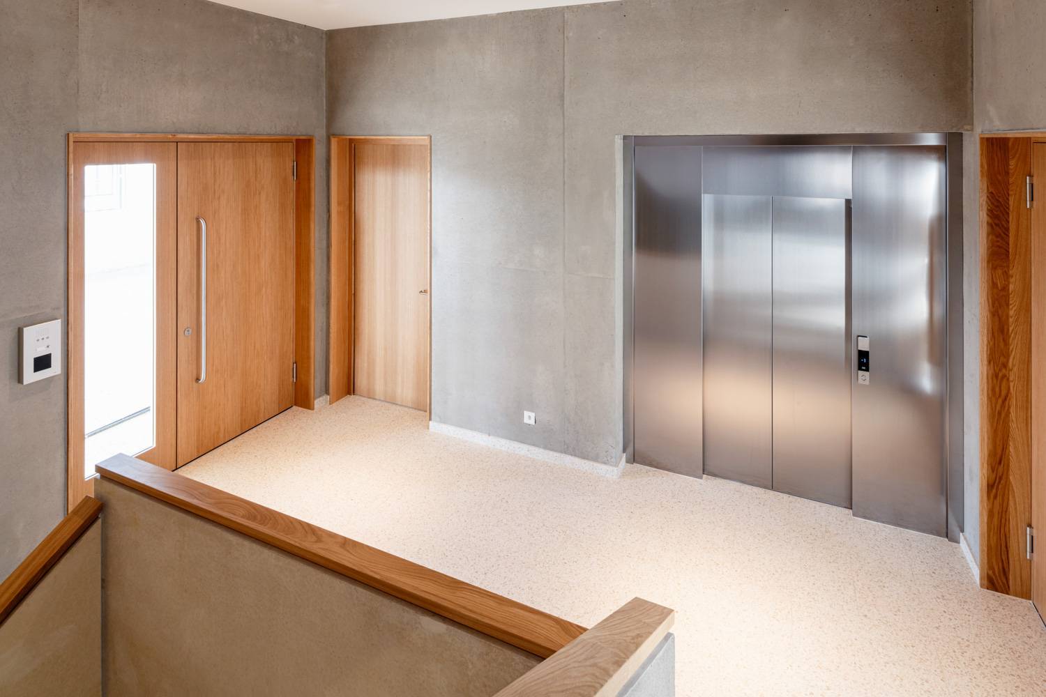 146m² office, photo 1 of 10