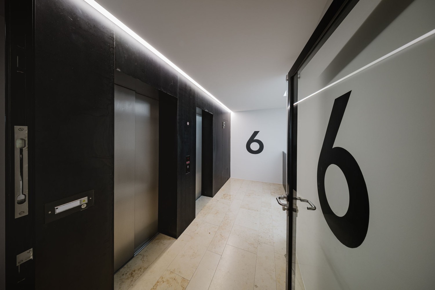 625m² commercial