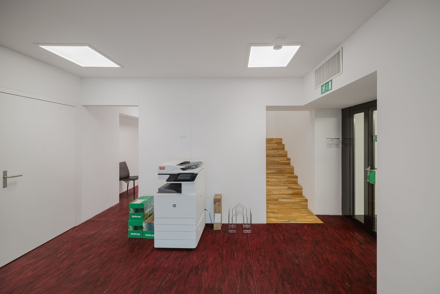 625m² commercial