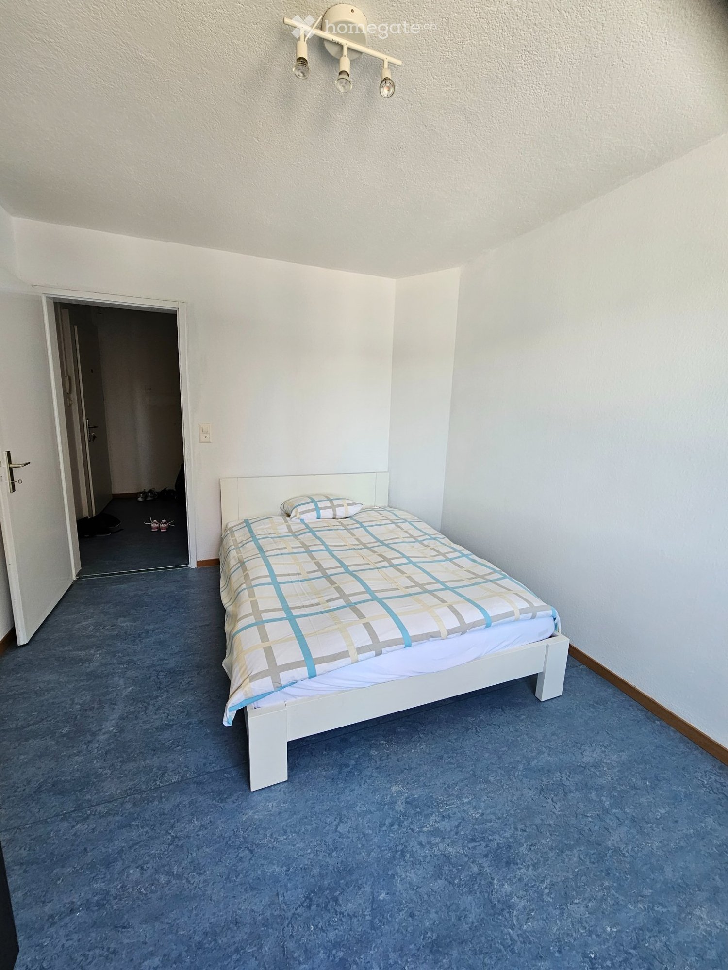 1 room single room
