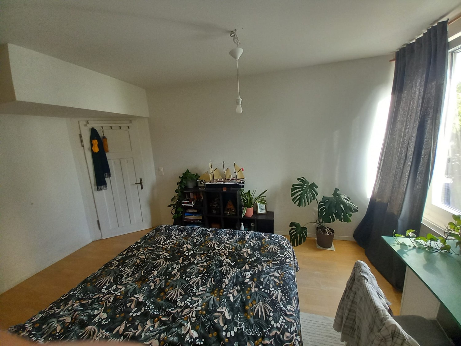 Camera in un appartamento condiviso, foto 1 di 7