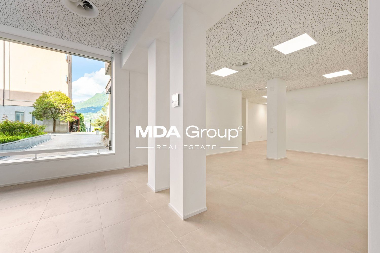 205m² shop, photo 5 of 10