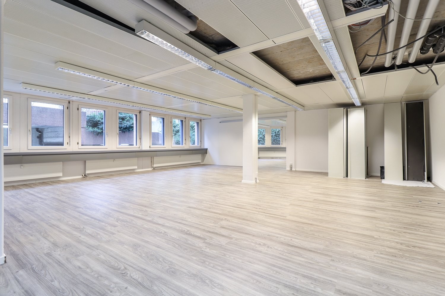 Office, photo 7 of 10