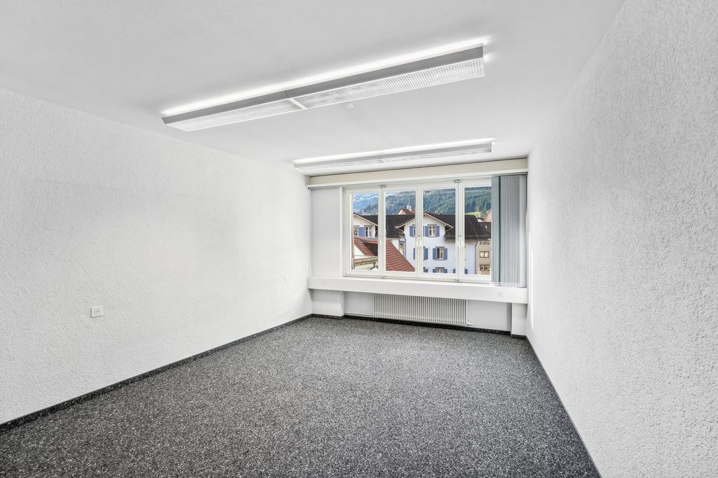 111m² office, photo 2 of 9