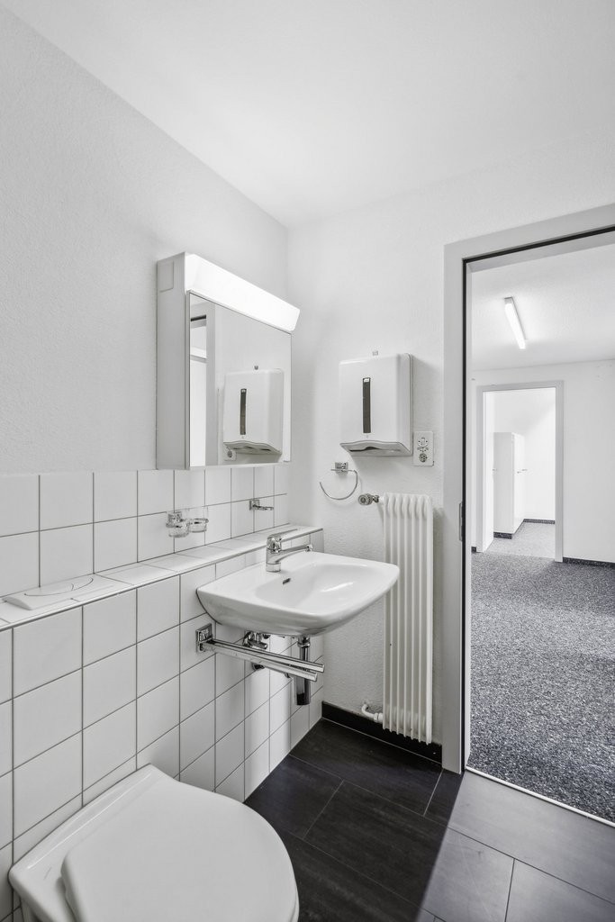 111m² office, photo 5 of 9