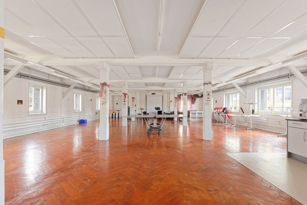378m² commercial, photo 1 of 4