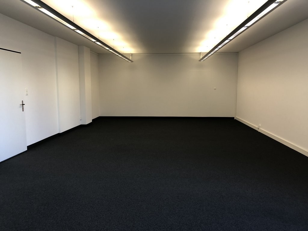 67m² office, photo 3 of 8