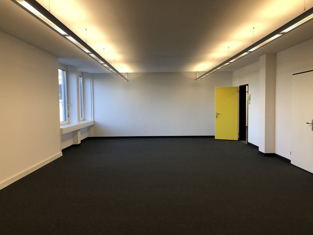 67m² office, photo 2 of 8