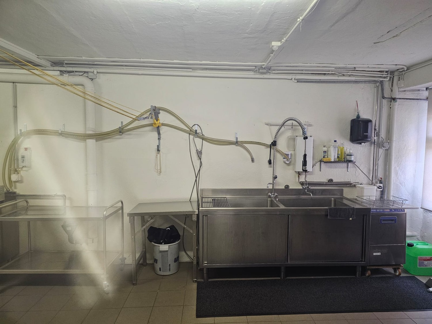120m² commercial