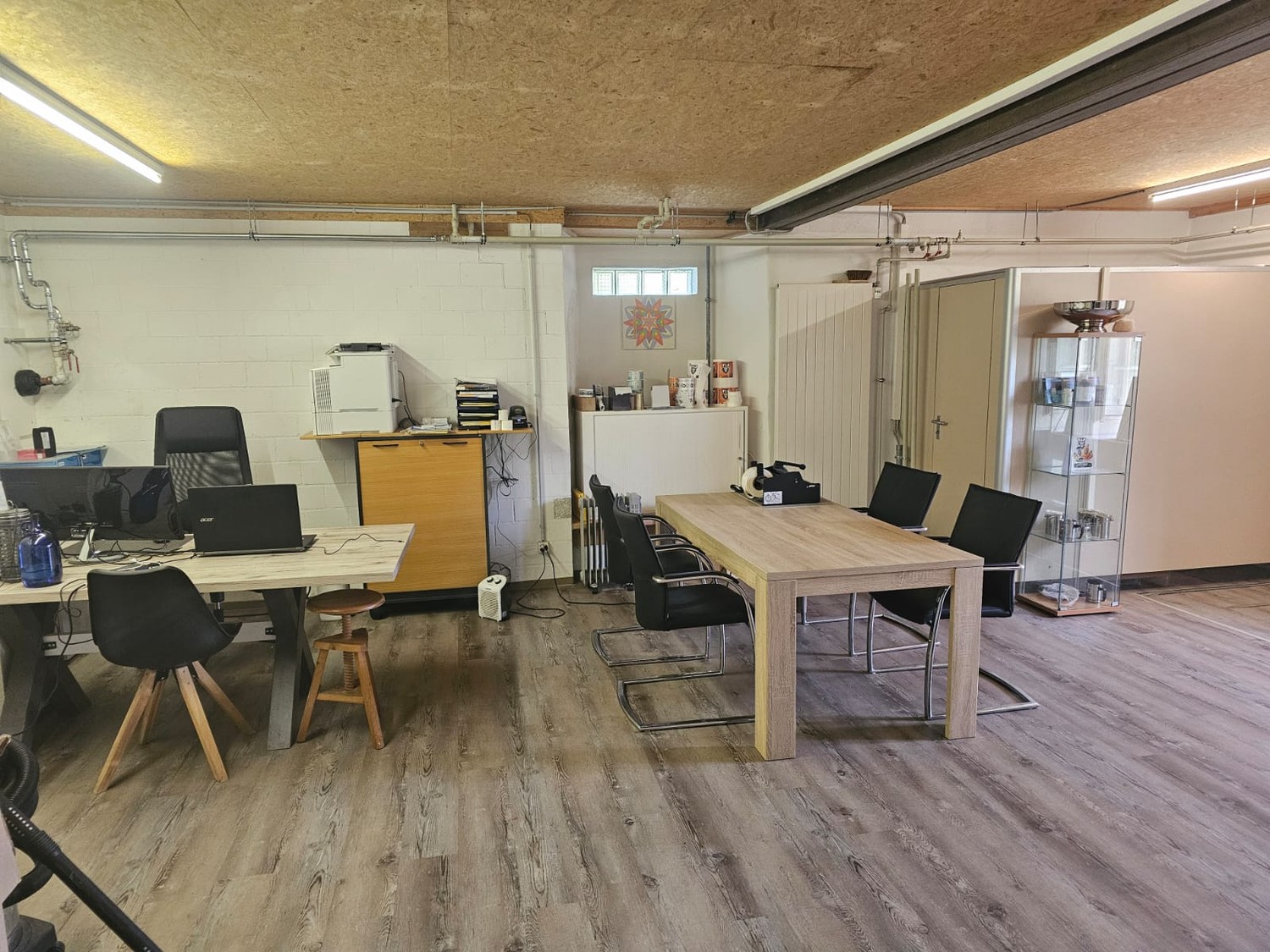 120m² commercial