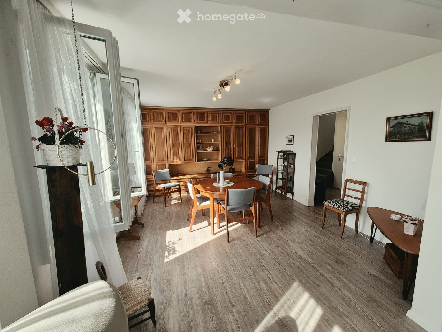 6 rooms apartment, photo 2 of 5