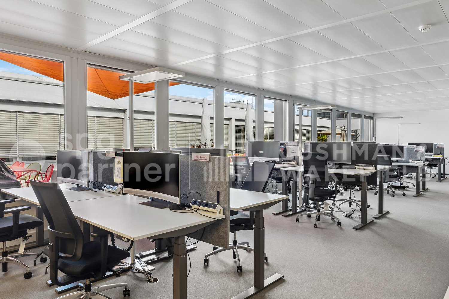 300m² office, photo 7 of 10
