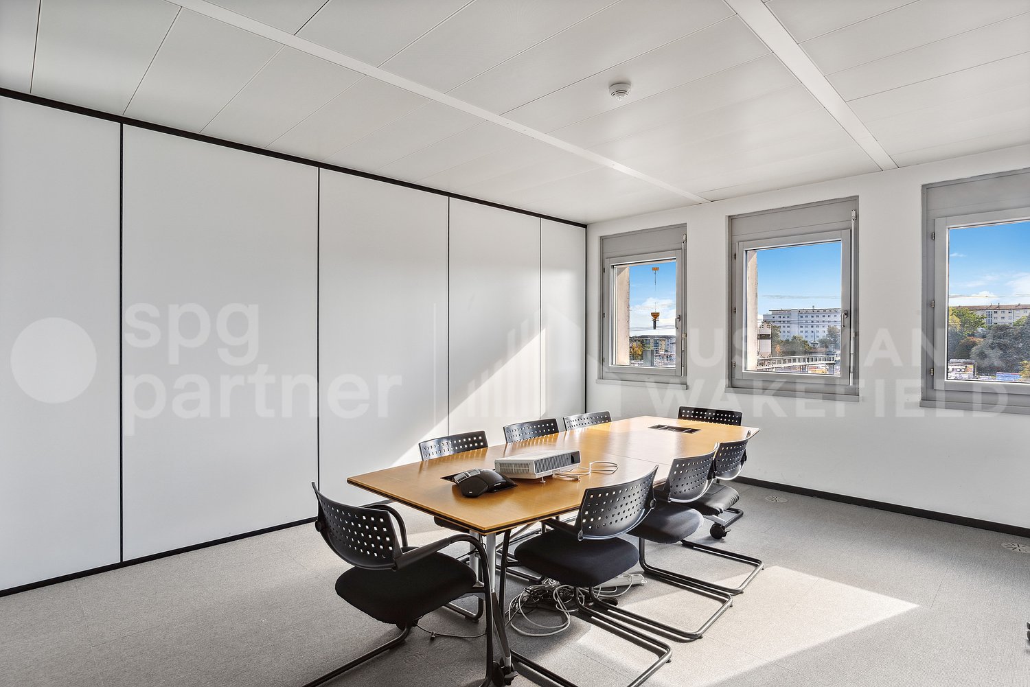 300m² office, photo 5 of 10