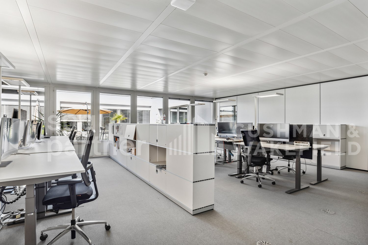 300m² office, photo 3 of 10