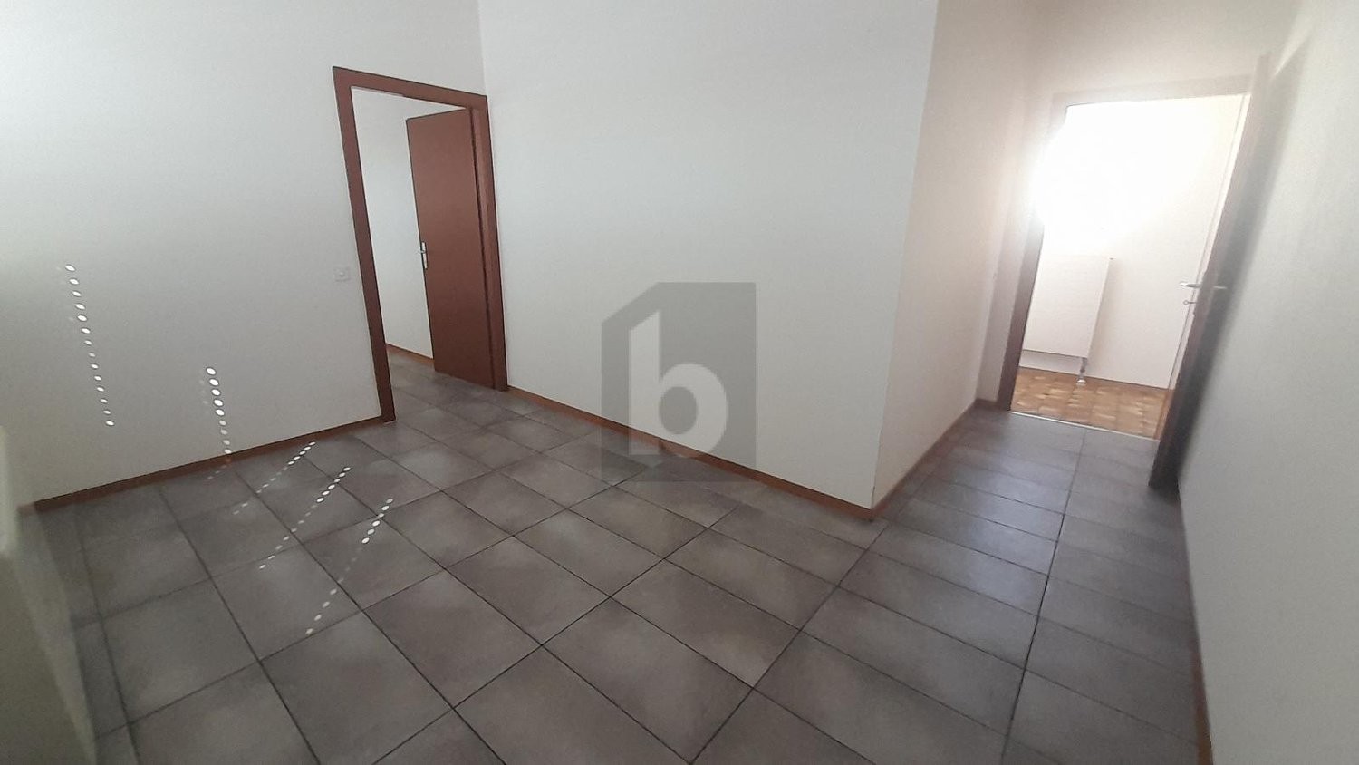 220m² office, photo 4 of 4