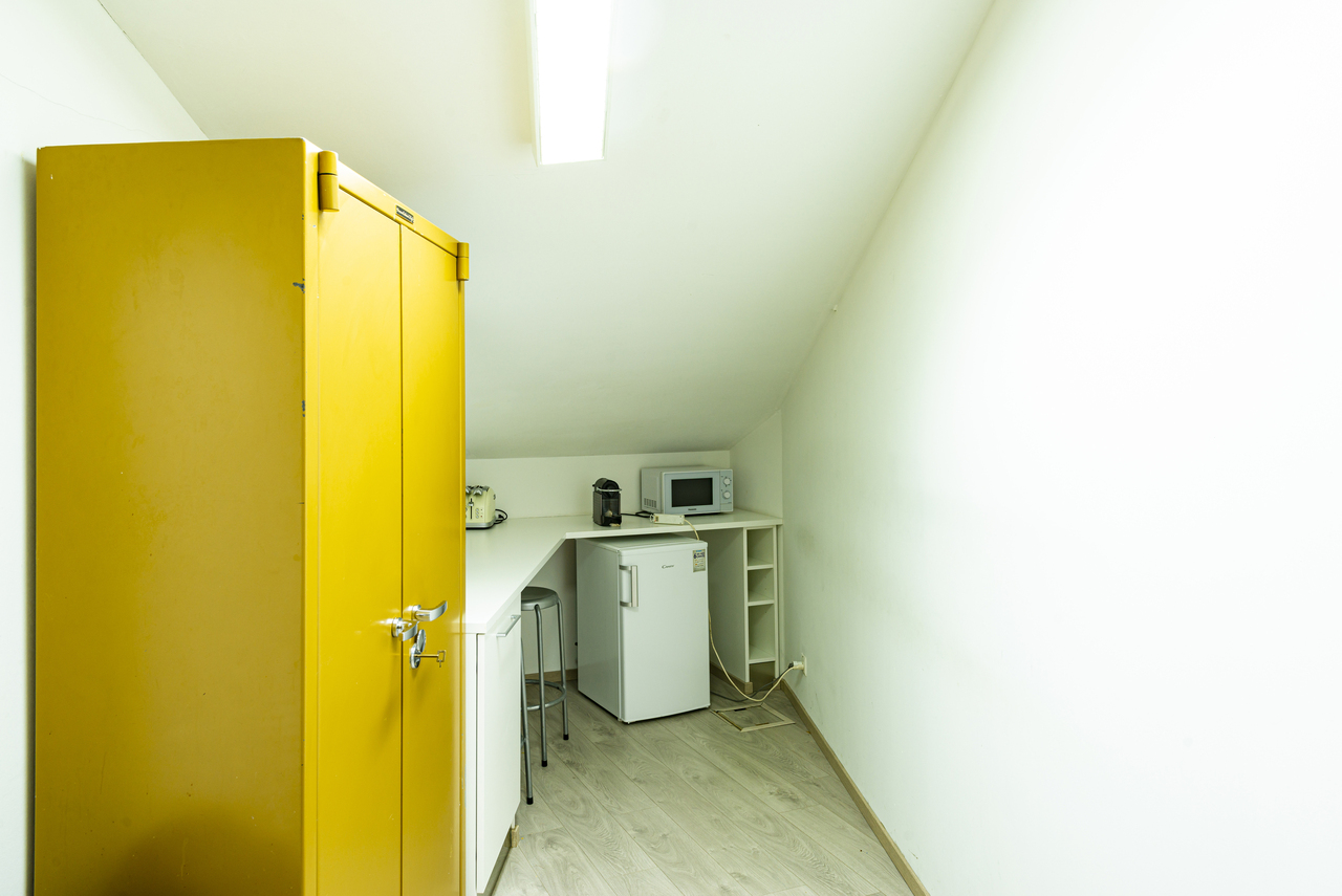Office, photo 5 of 5