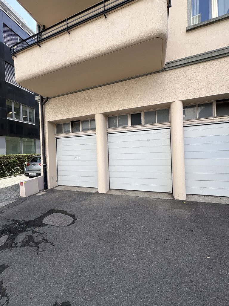 Single garage, photo 2 of 2