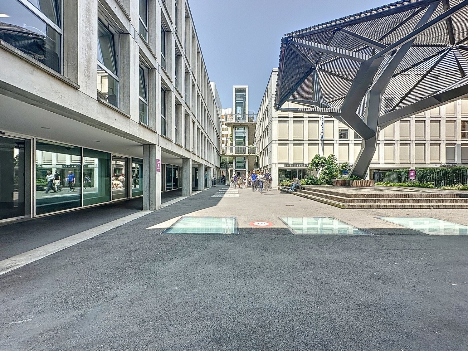 380m² shop, photo 9 of 9