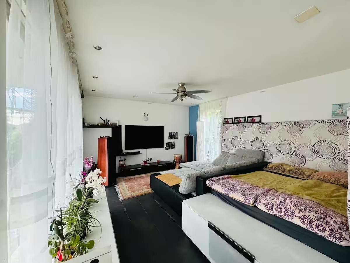 Furnished 2.5-room apartment (70 m2) with large terrace and hot tub - temporary sublet from now (all inclusive + 1 Gbit/s internet), photo 1 of 10