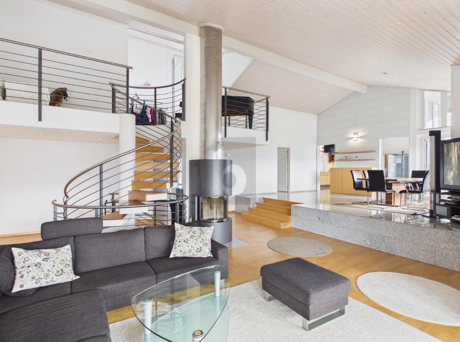 12 ½ rooms villa, photo 4 of 4