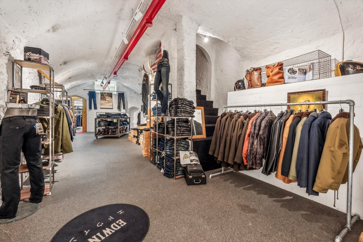 130m² shop, photo 7 of 10