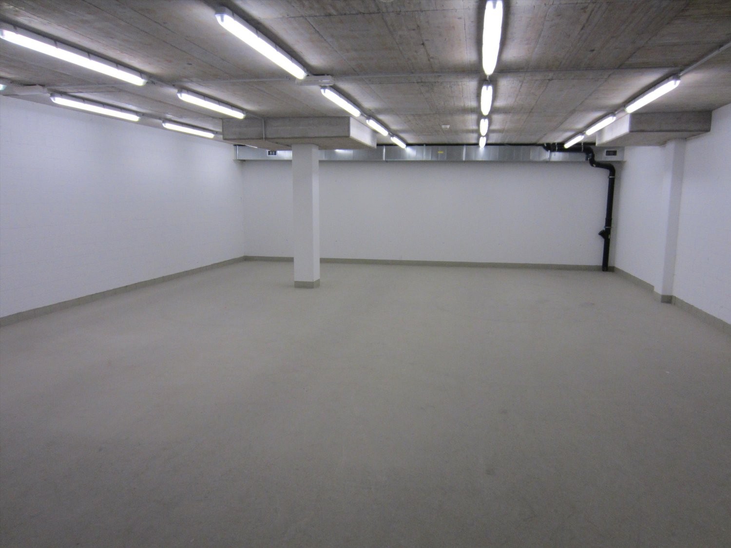 Local de stockage de 120m²