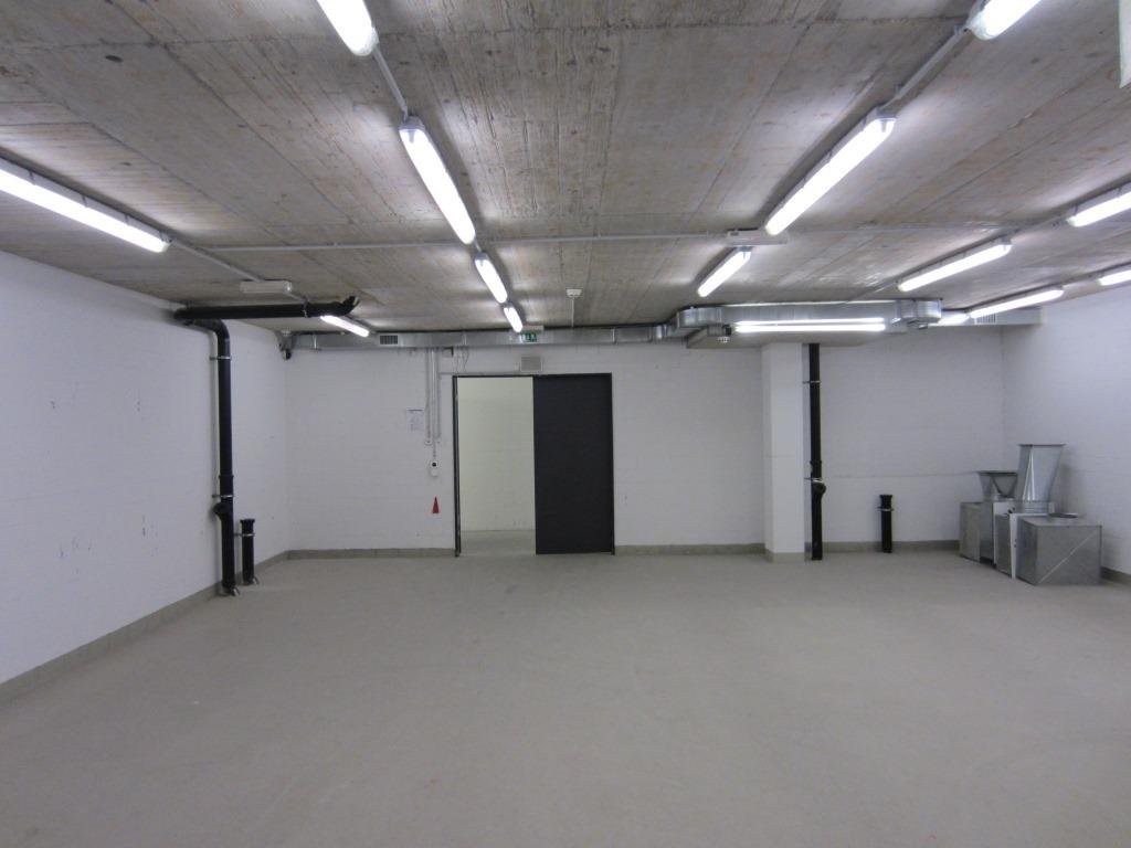Local de stockage de 120m²