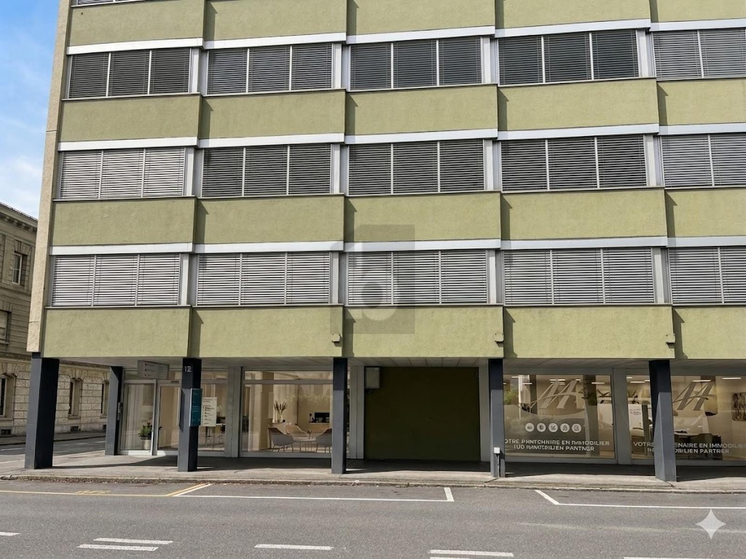 430m² office, photo 2 of 4