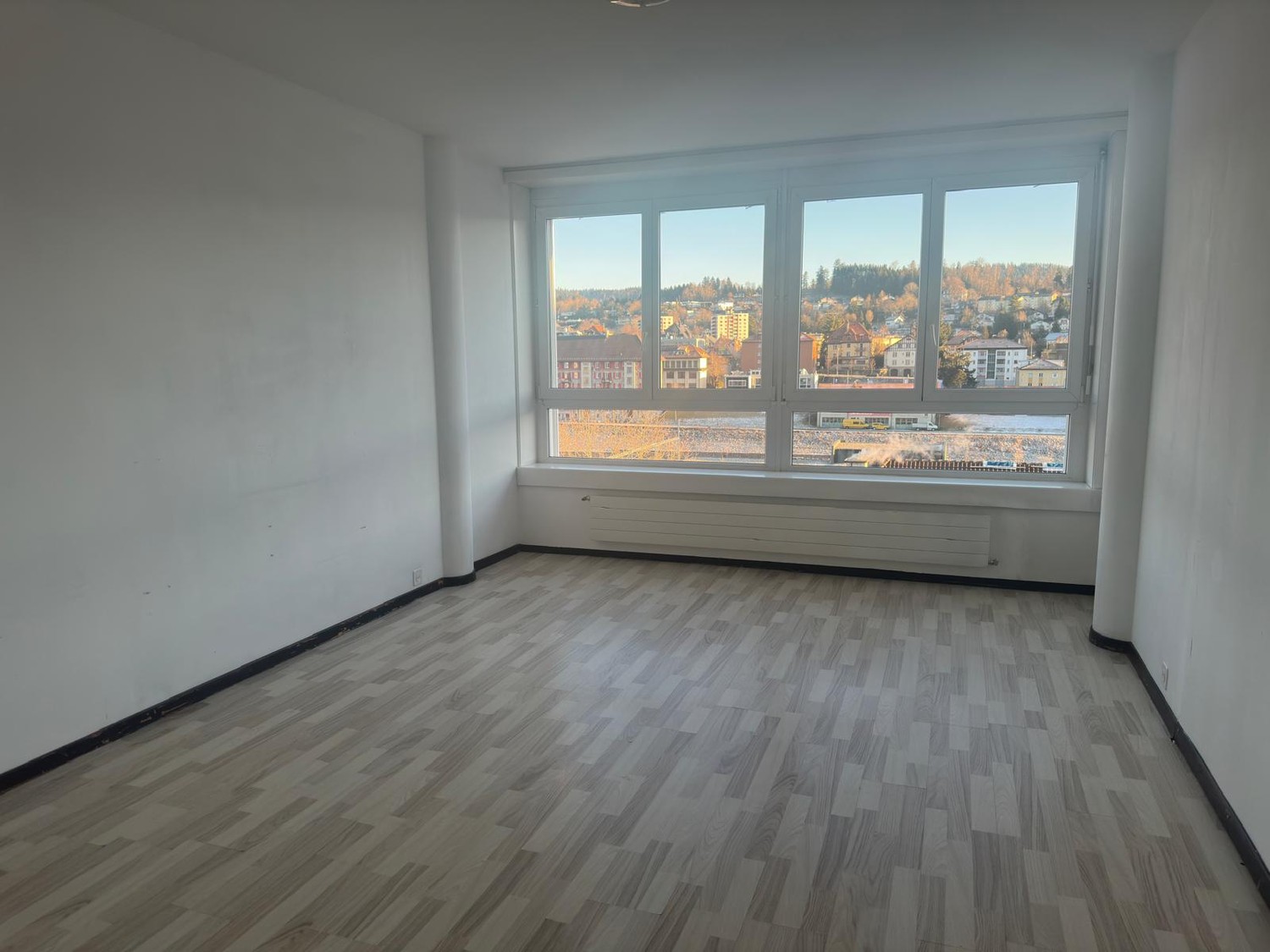 5 rooms apartment