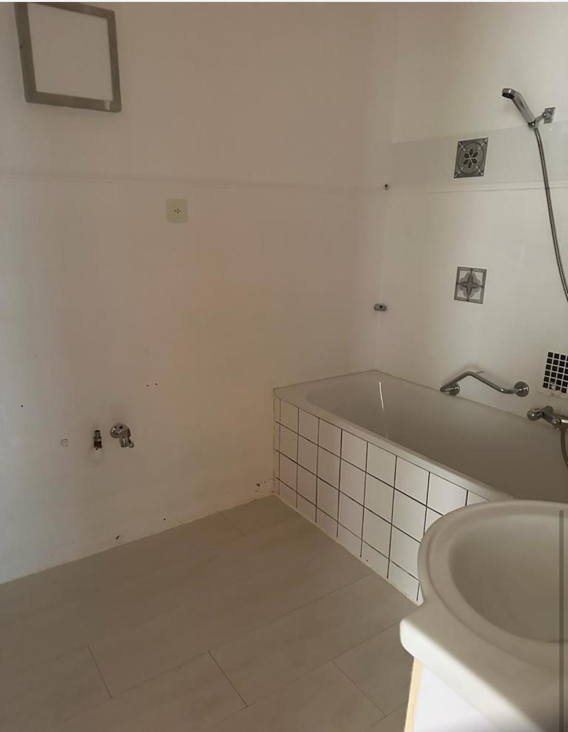 5 rooms apartment