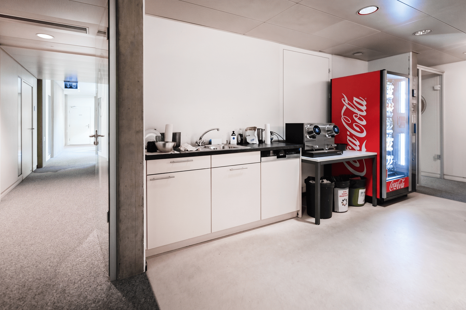 803m² office, photo 3 of 7