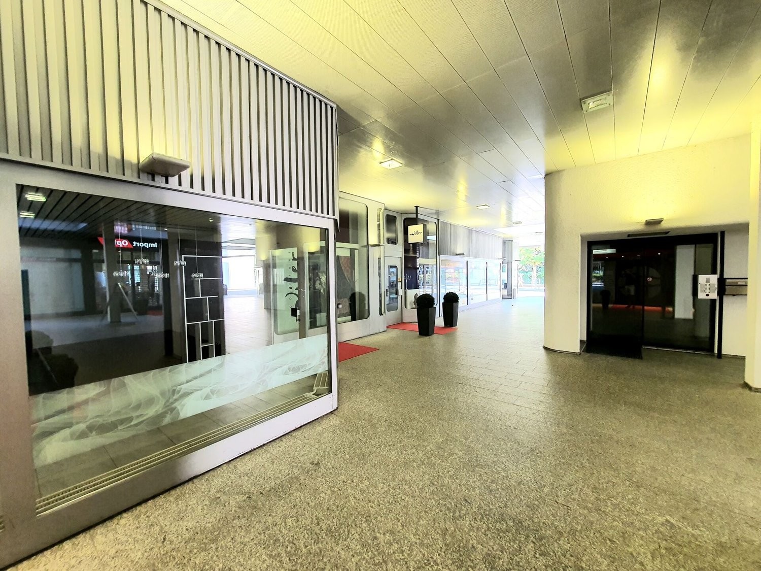 140m² de commerce