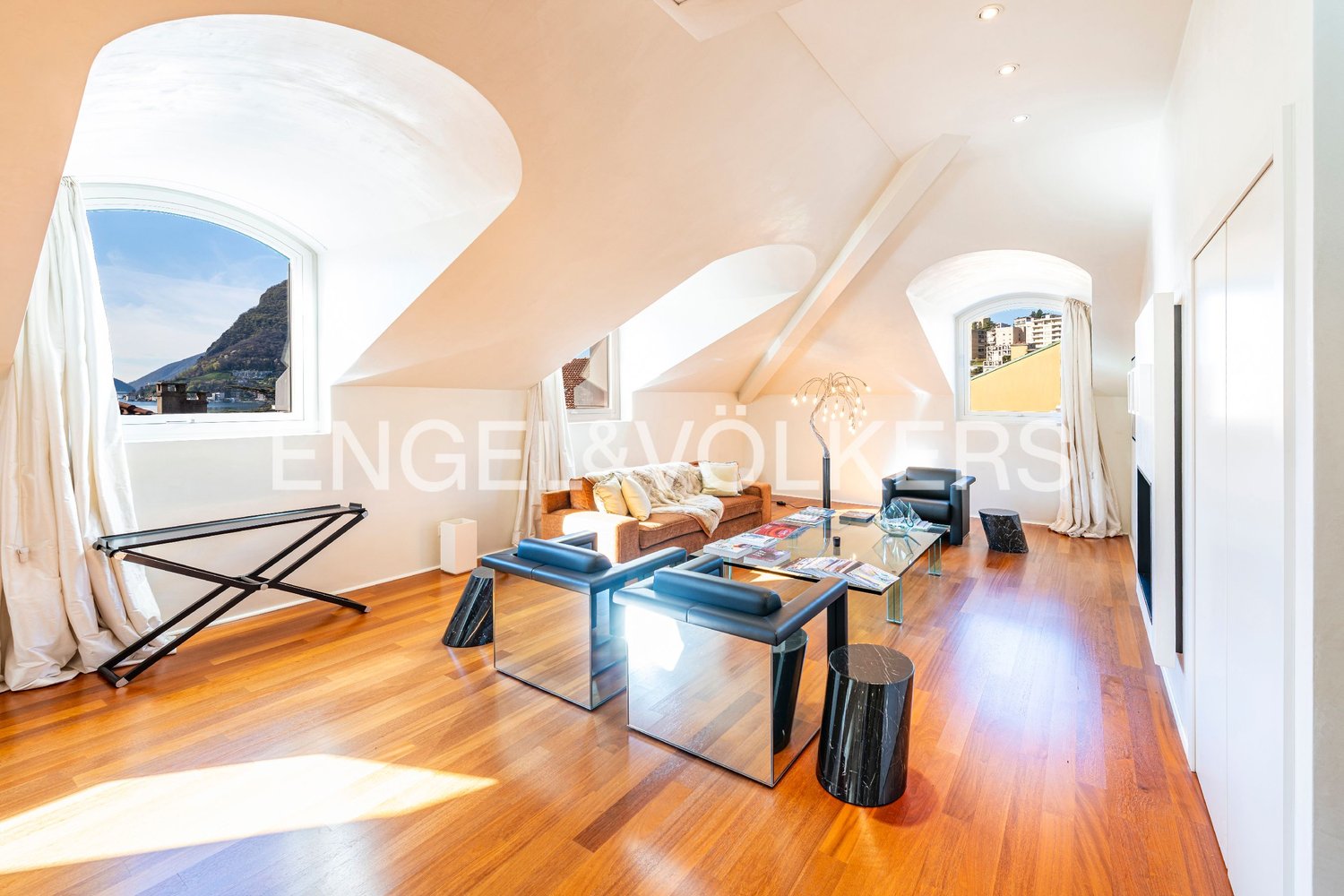 6 ½ rooms attic flat