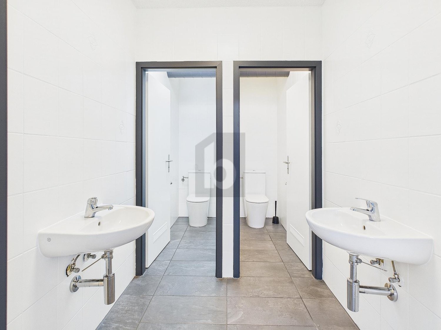 158m² shop, photo 4 of 4