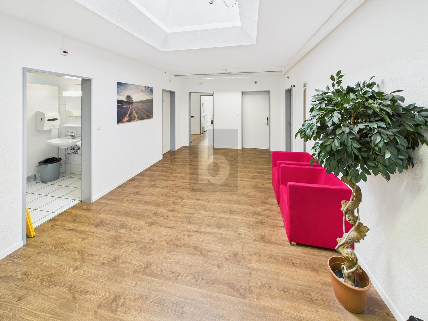 115m² office, photo 1 of 4