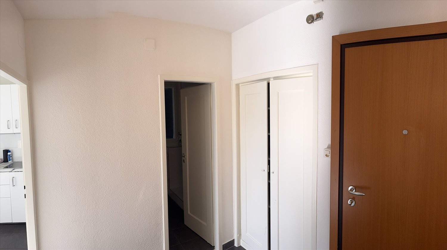 2 rooms apartment, photo 4 of 4