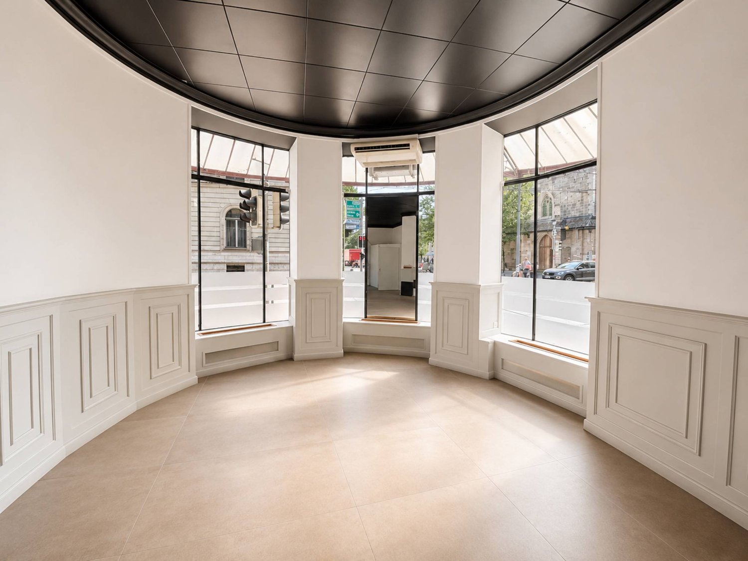 162m² arcade, photo 3 of 10
