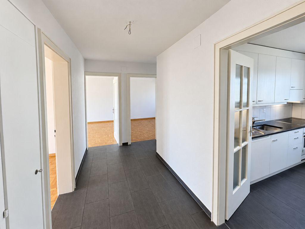 4 rooms apartment, photo 2 of 10