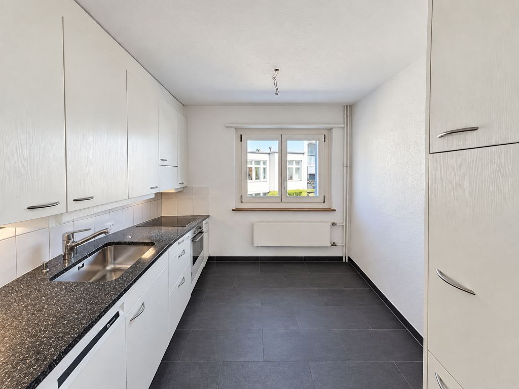 4 rooms apartment, photo 3 of 10