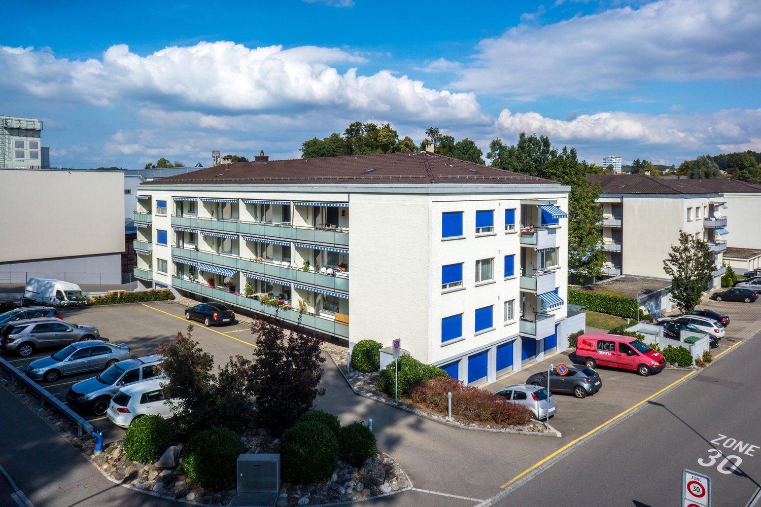 100m² commerciale