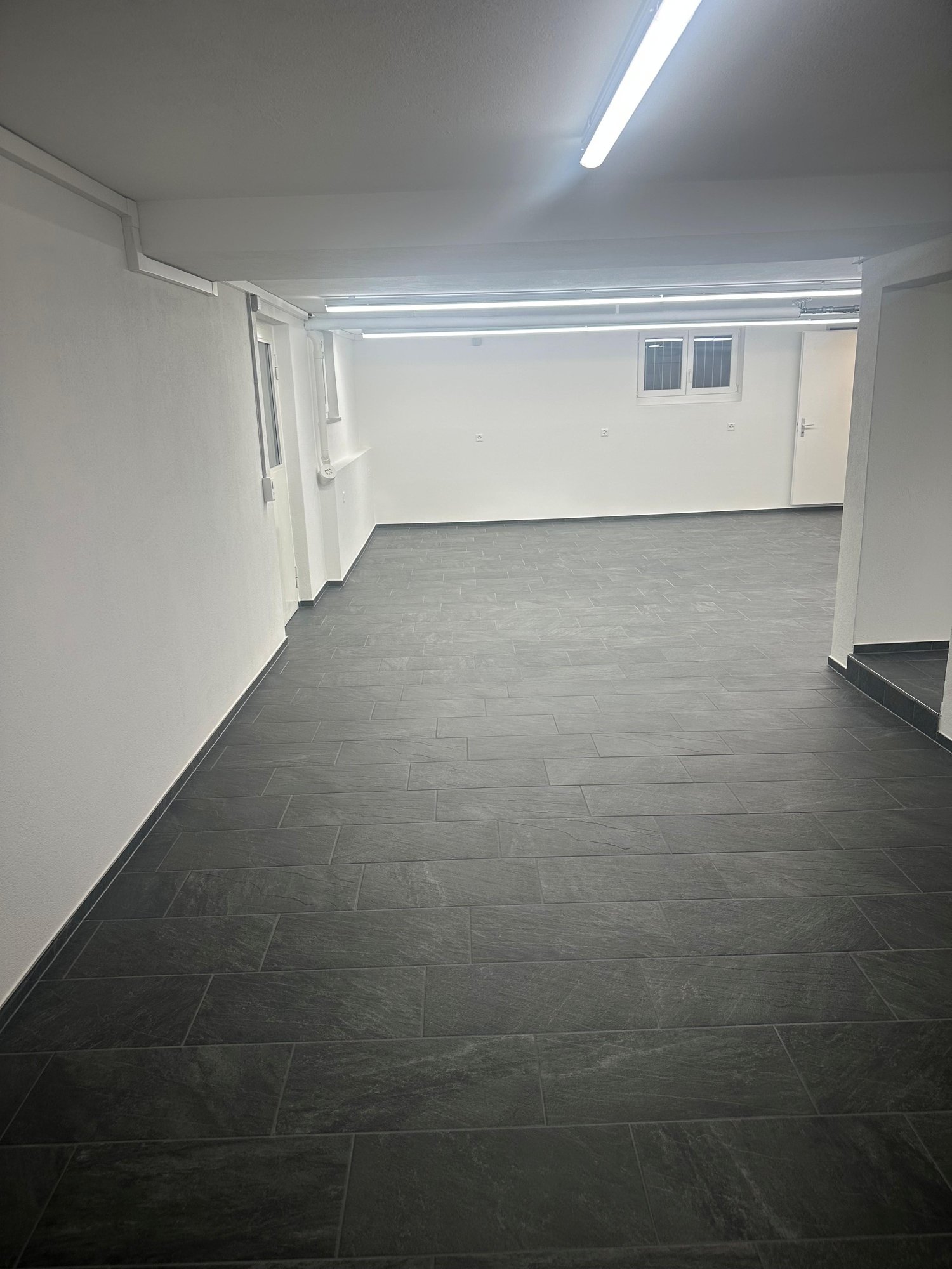 100m² commerciale