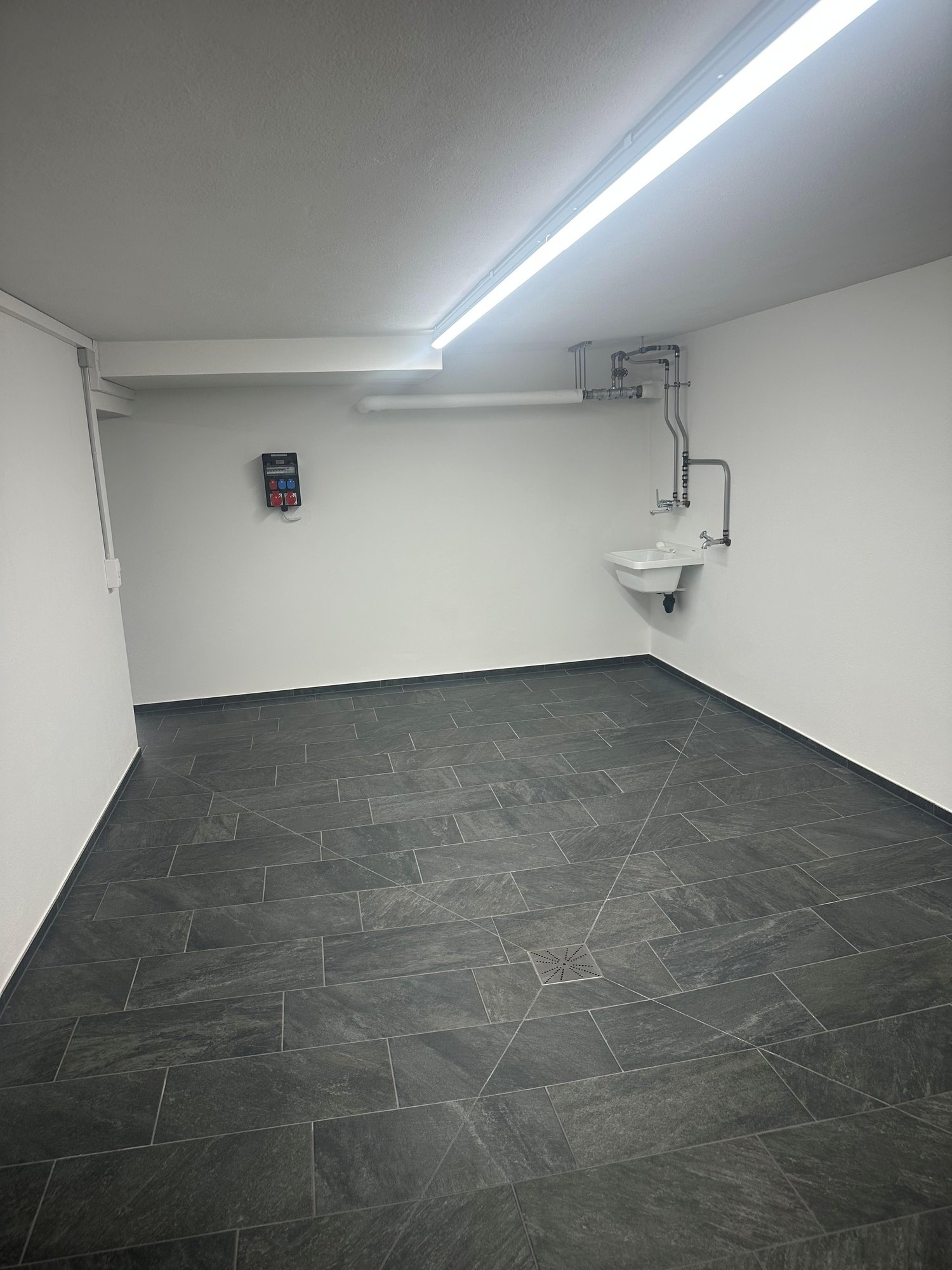 100m² commerciale