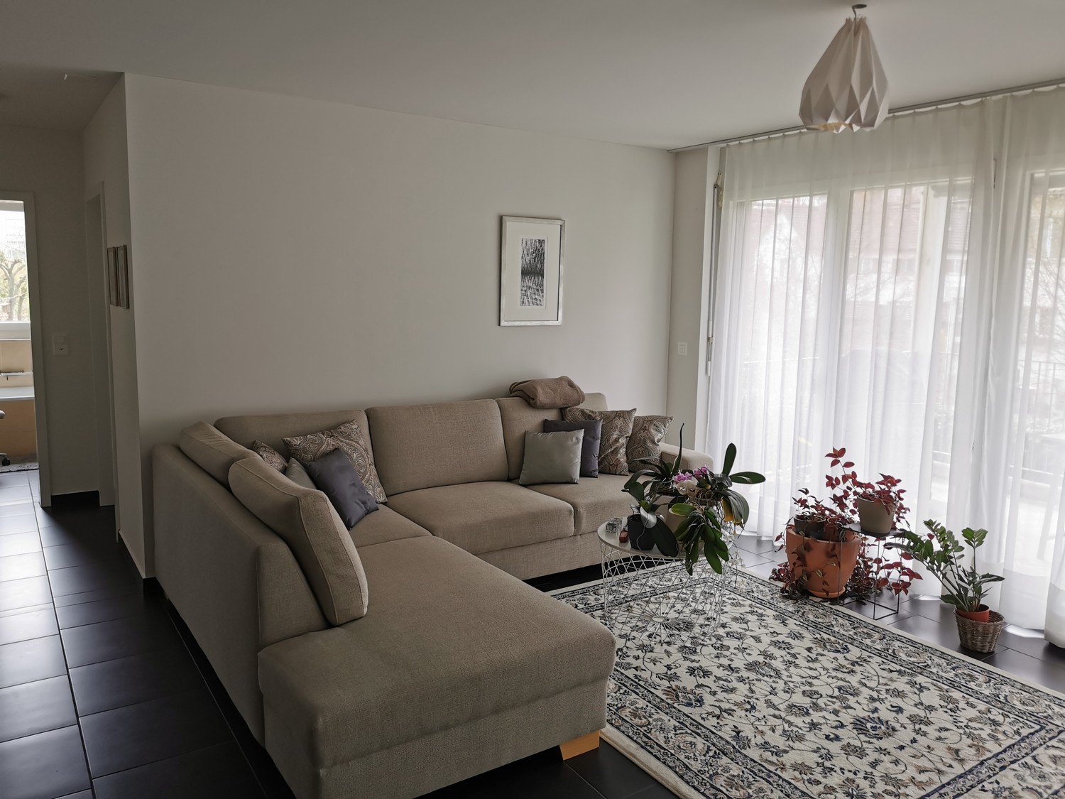 Furnished 3.5-room apartment for sublet in Zurich Schwamendingen–Stettbach, photo 1 of 10