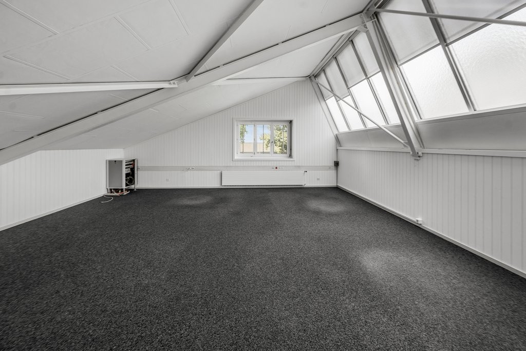 68m² office, photo 3 of 8