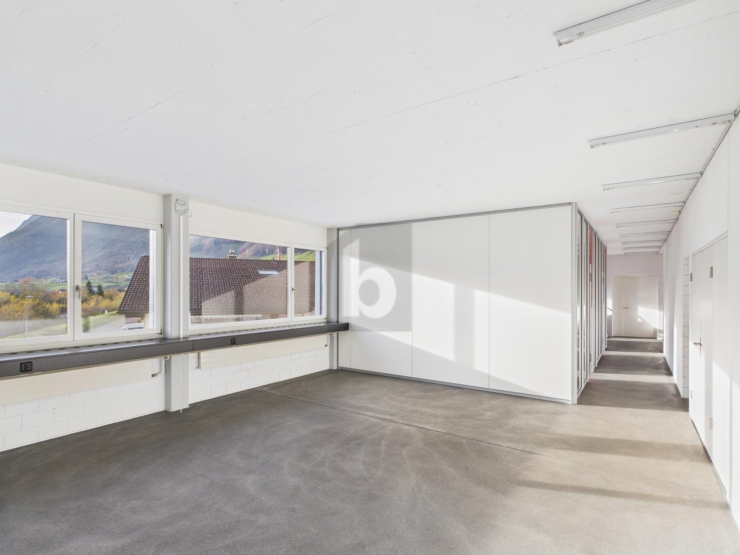 131m² office, photo 1 of 4