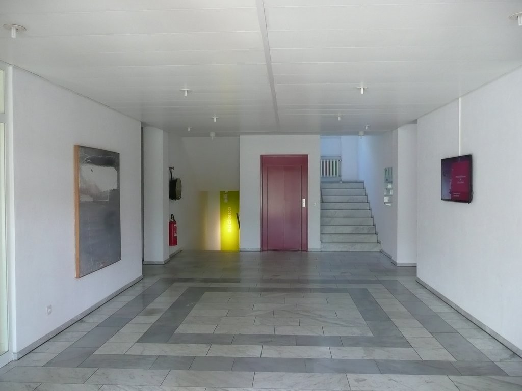 206m² office